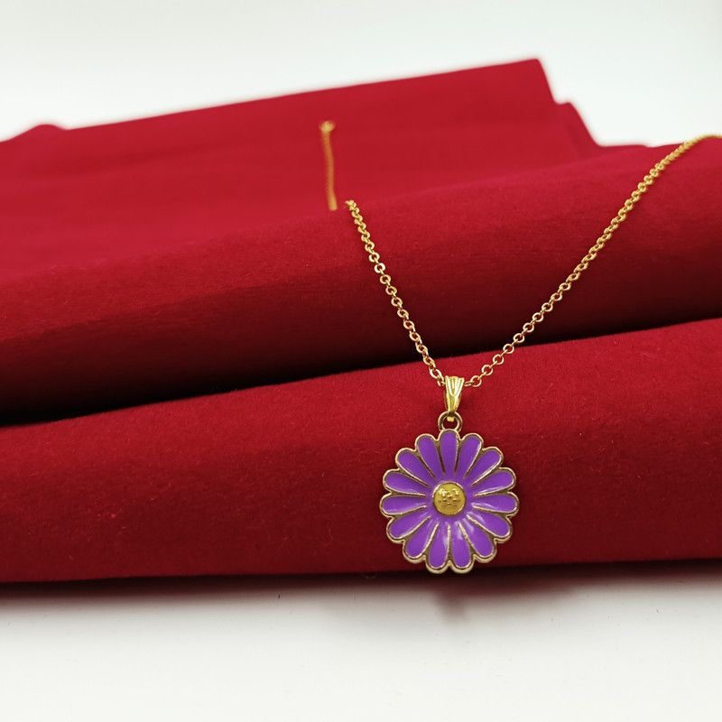 Purple Daisy Charm Pendant Necklace Chain for Women and Girls Gold-plated Plated Alloy Necklace