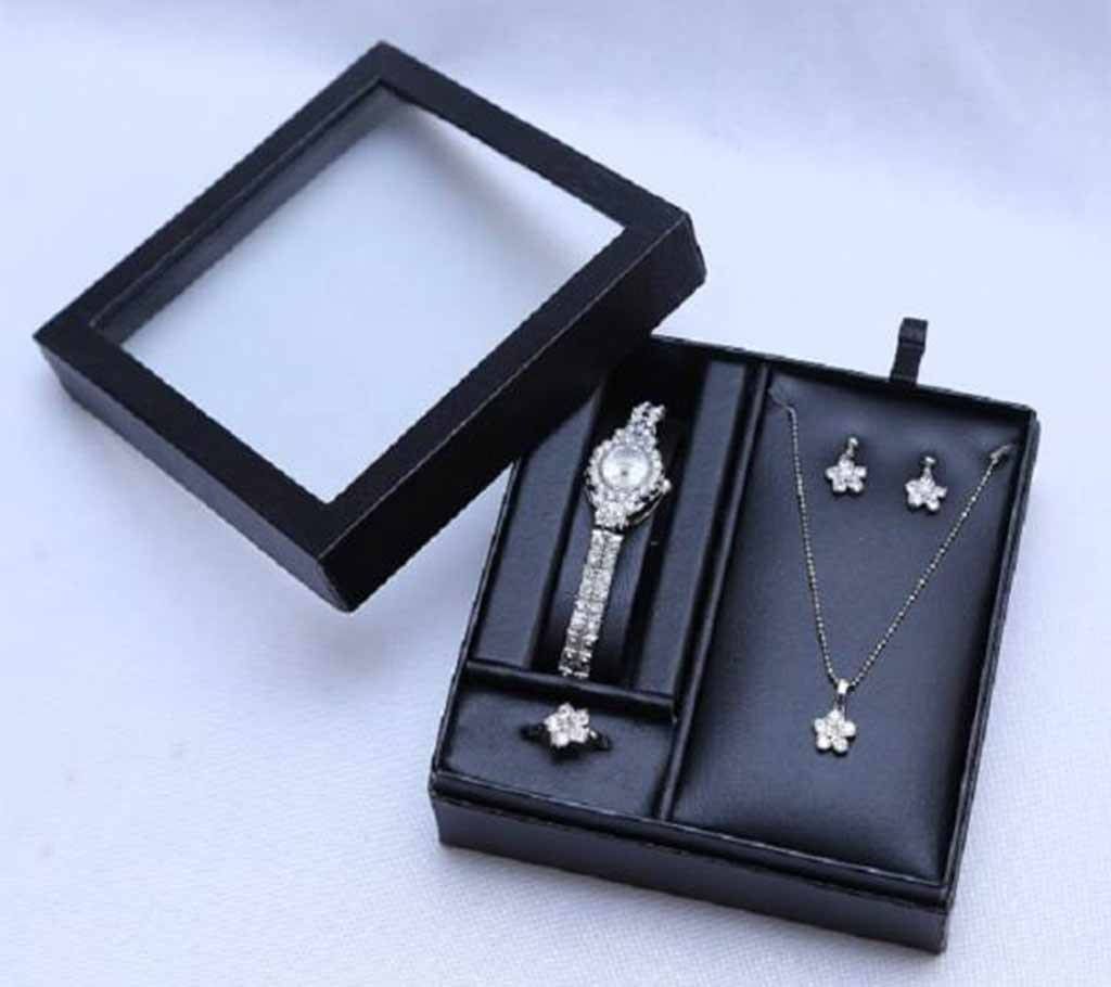 metal and crystal jewelry set 