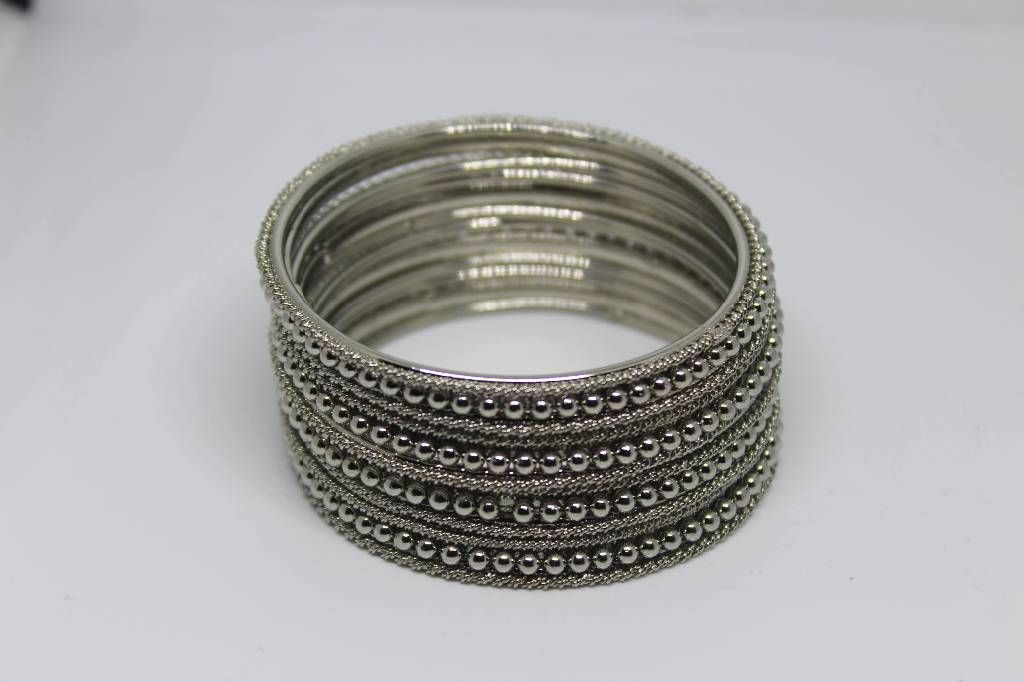 Set of Exclusive Churi made of Metal