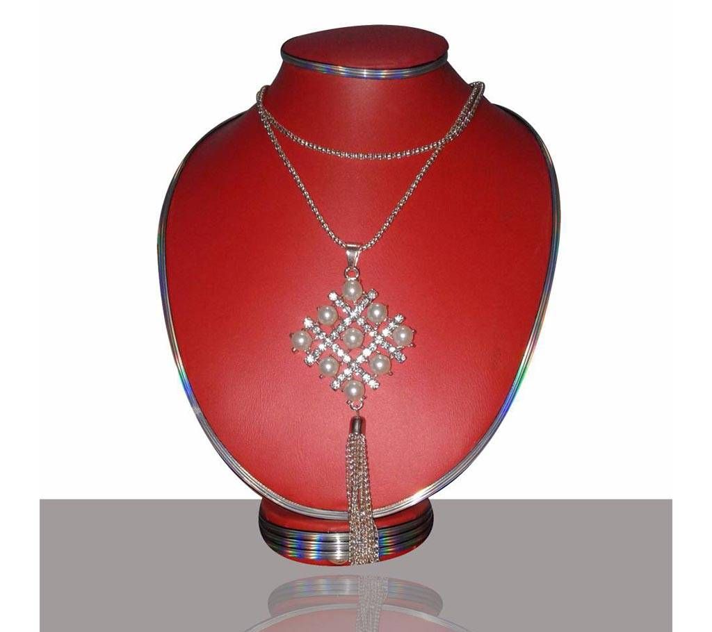 Artificial pearl and stone setting pendant