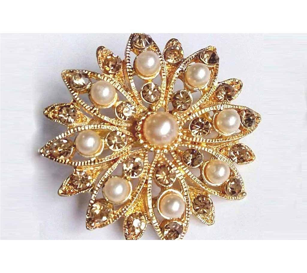 CRYSTAL GOLD PLATED PEARL BROOCH