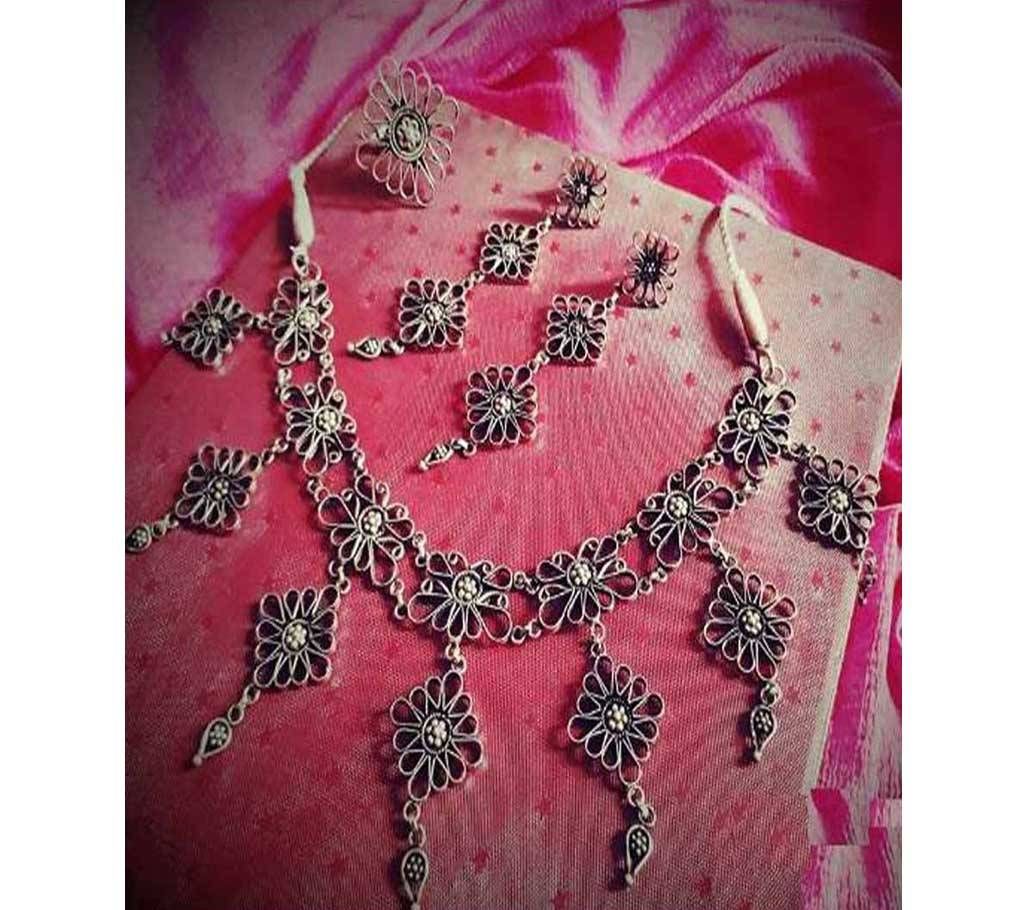 Silver plated jewelry set