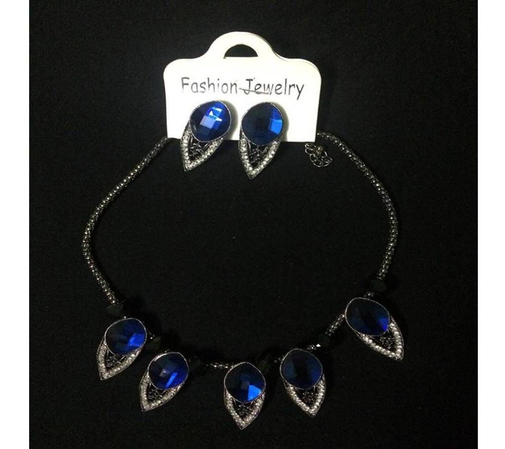 Stone Setting Necklace With Ear Ring