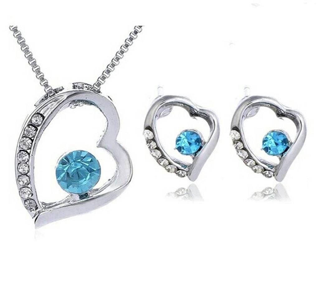 Heart Shaped Blue Stone Setting Pendant With Earrings 