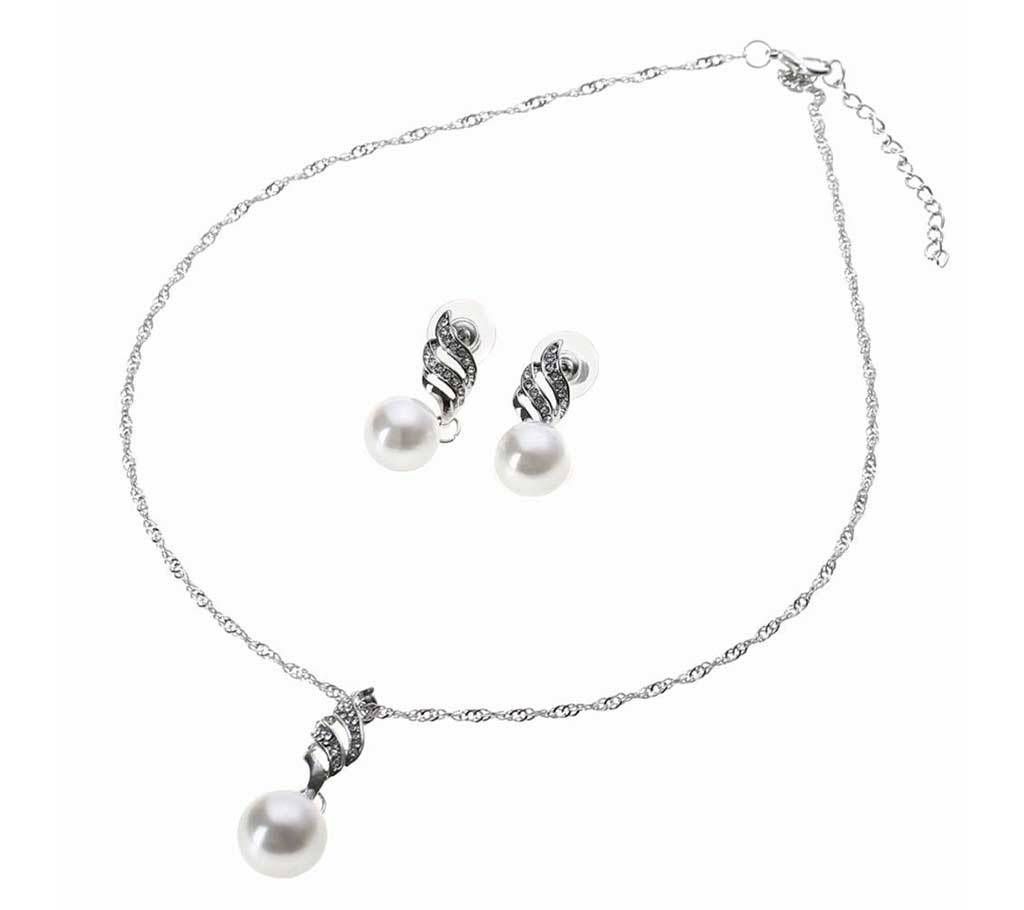 Artificial Pearl Pendant Set