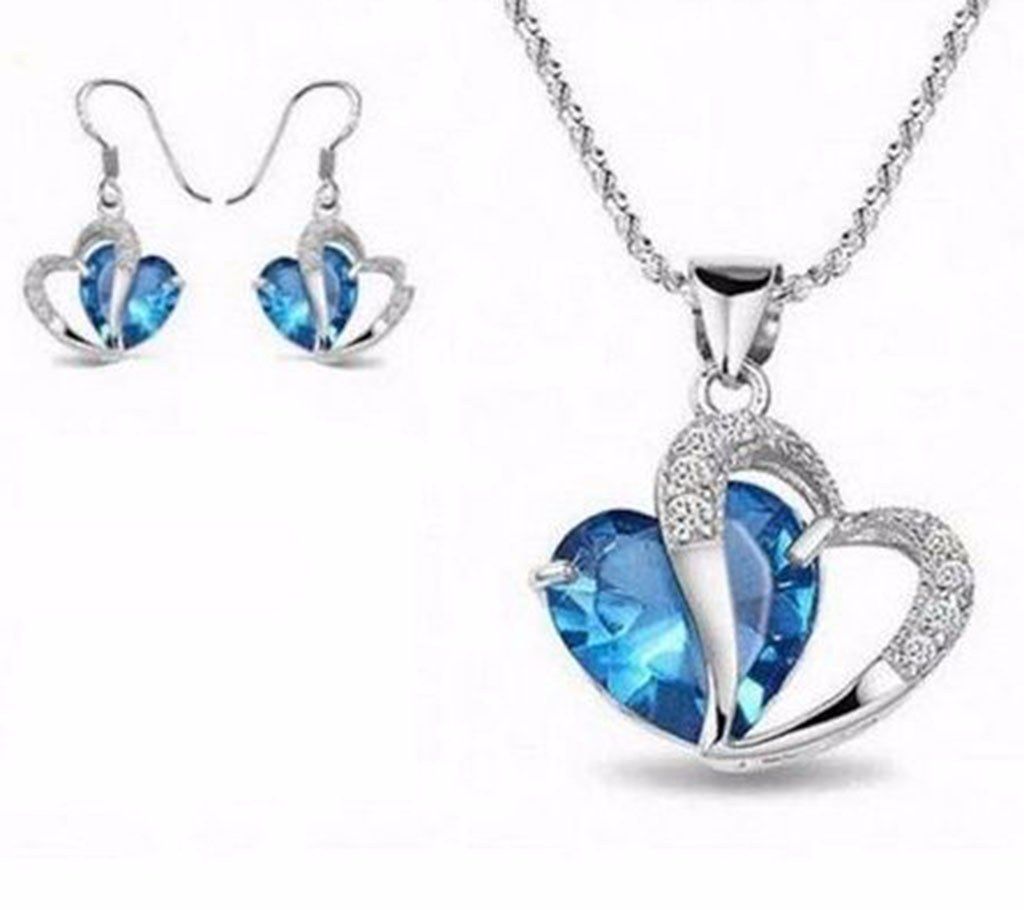 Heart of Ocean pendant set