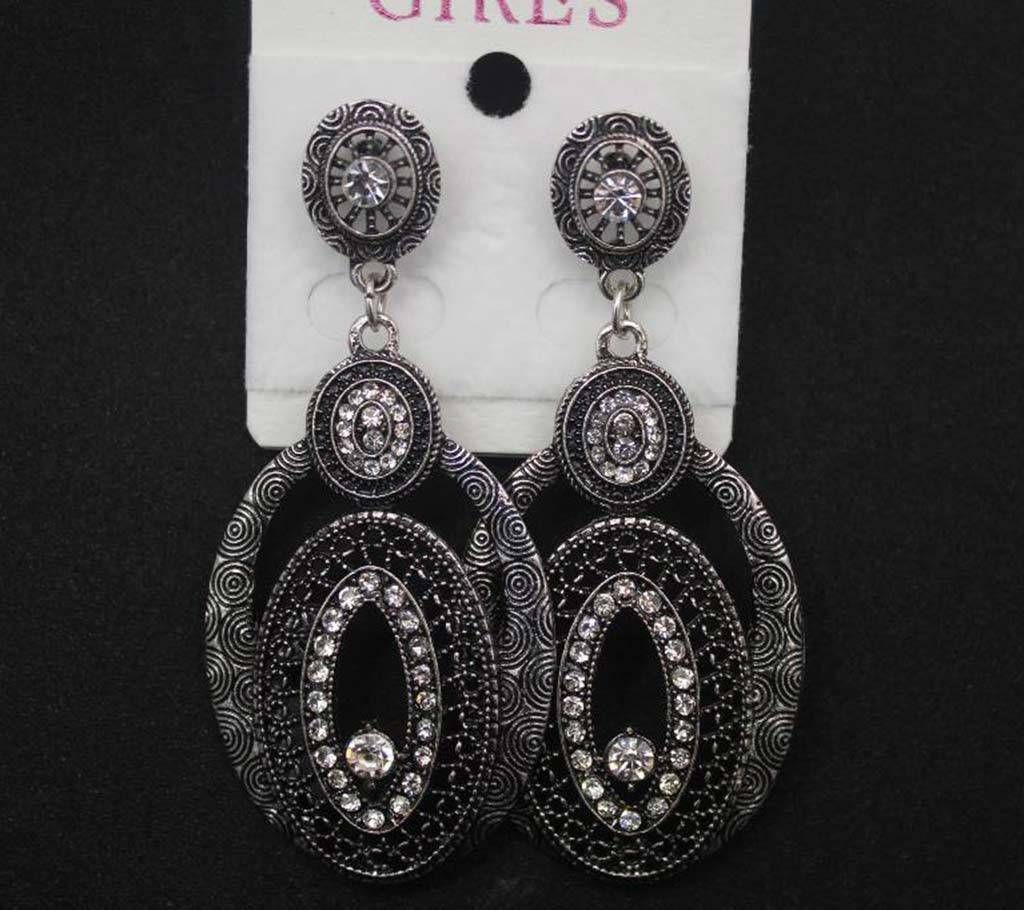 metalic earring 