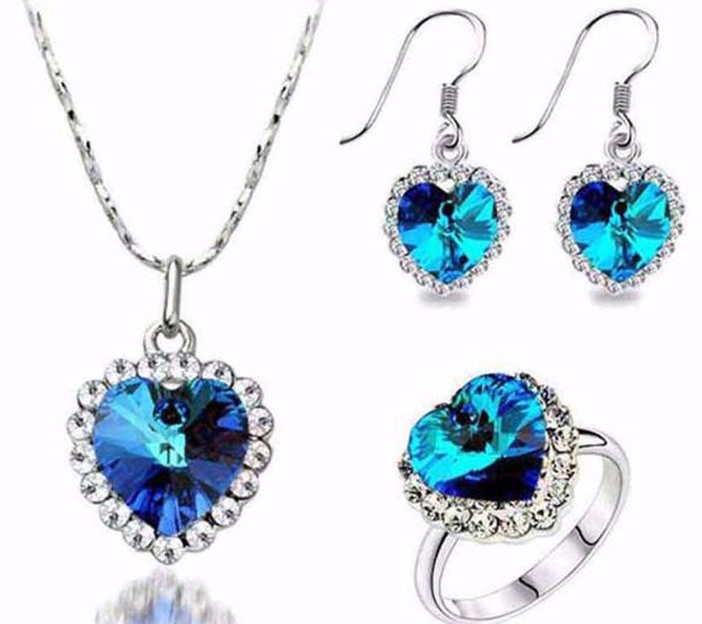 Heart Shaped Ladies Pendant with box