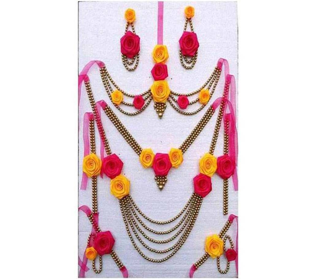 GAYE HOLUD ORNAMENTS SET