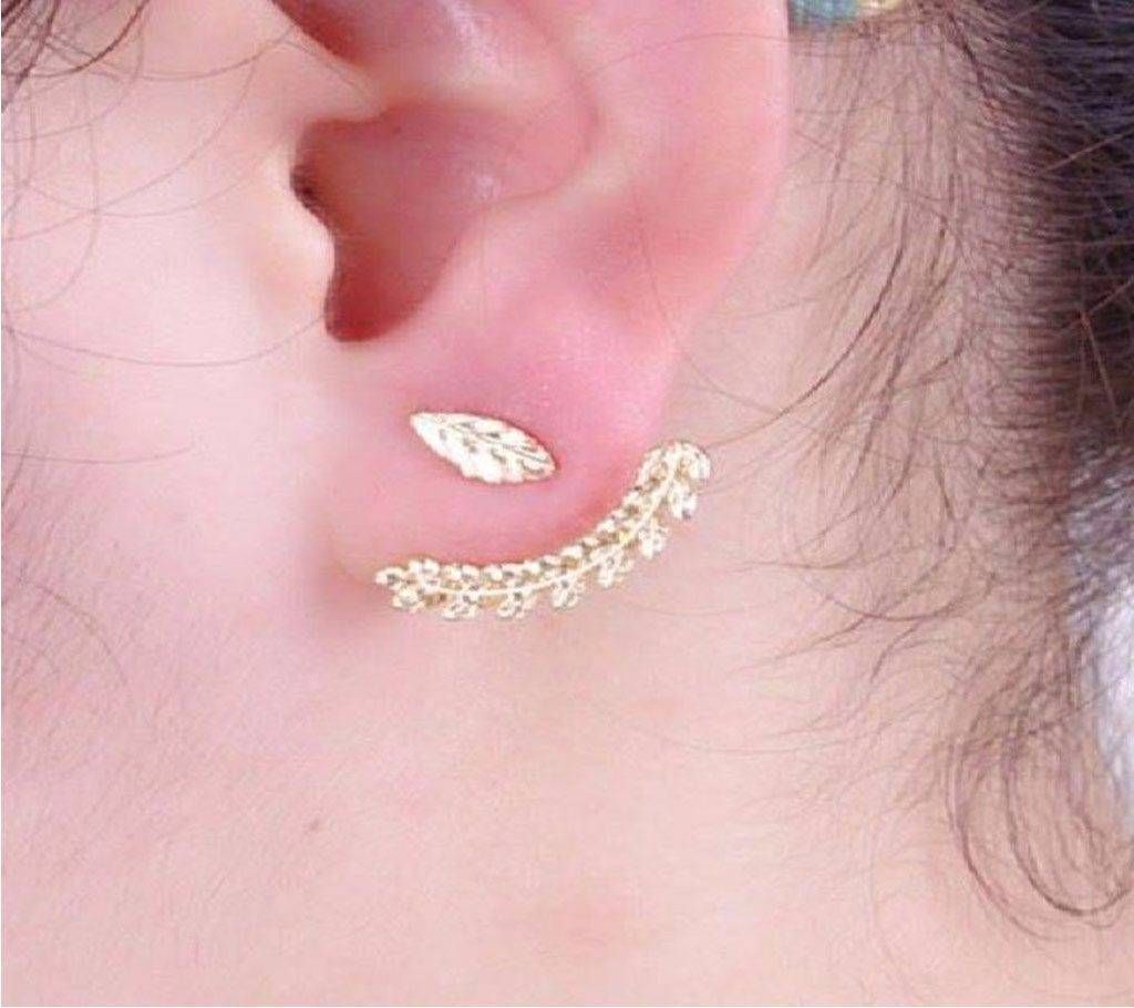 Crystal ear ring