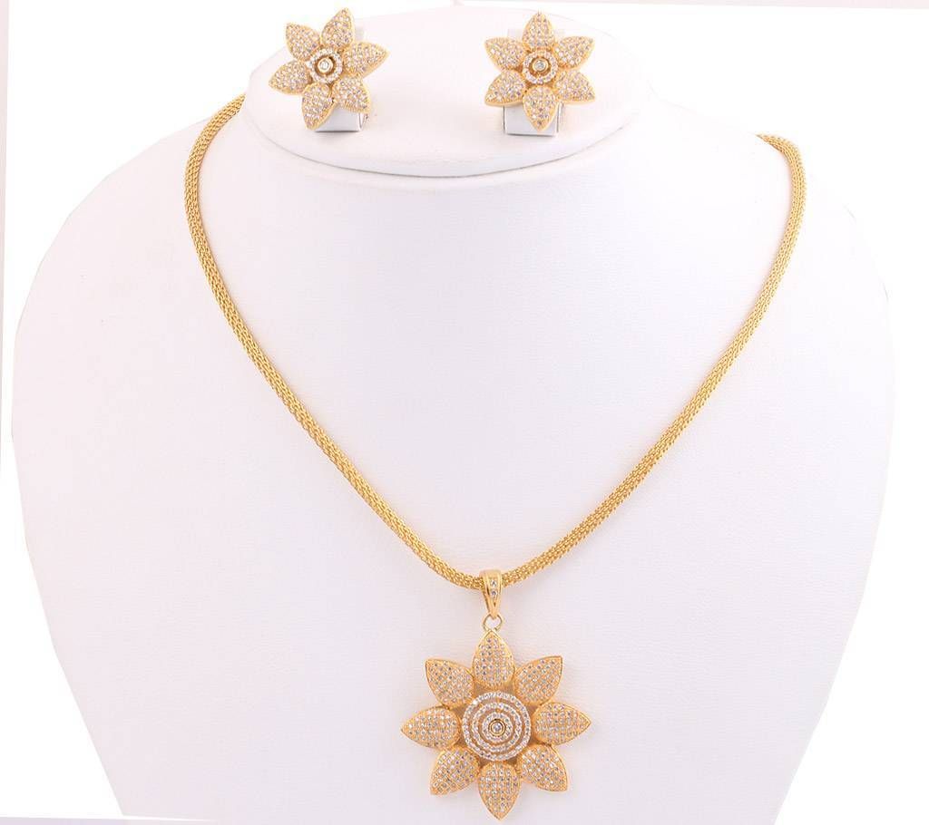 Floral Stone Setting Necklace with Earrings 