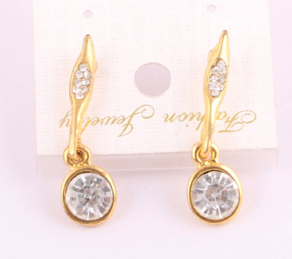 Exclusive Stone Setting Ear Ring
