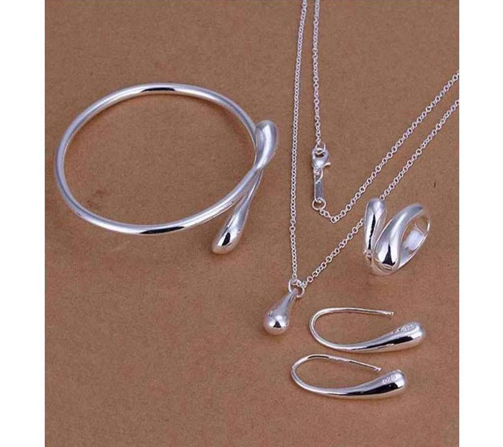 Silver tear drop jewelry set 