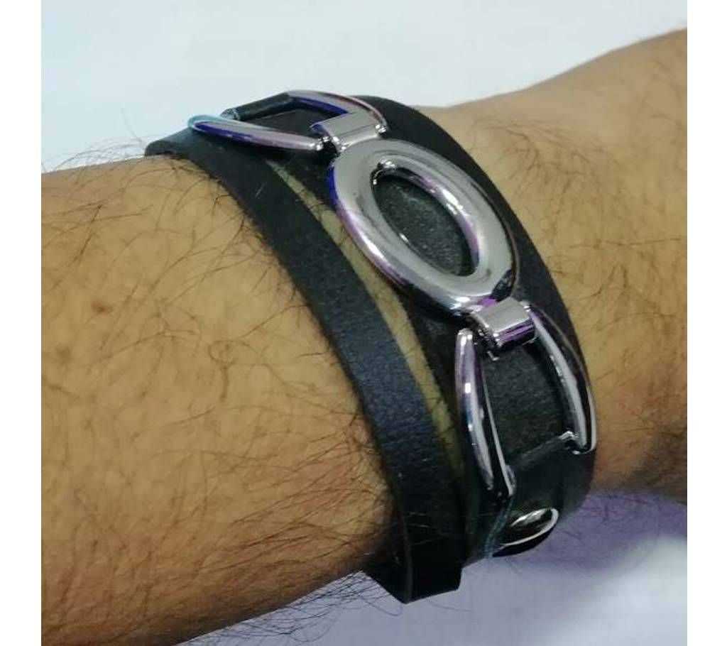 Excursive Bracelet