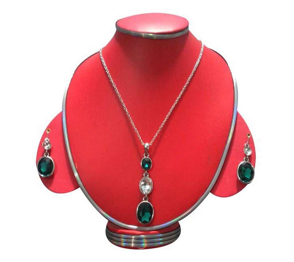 Blue stone setting pendant