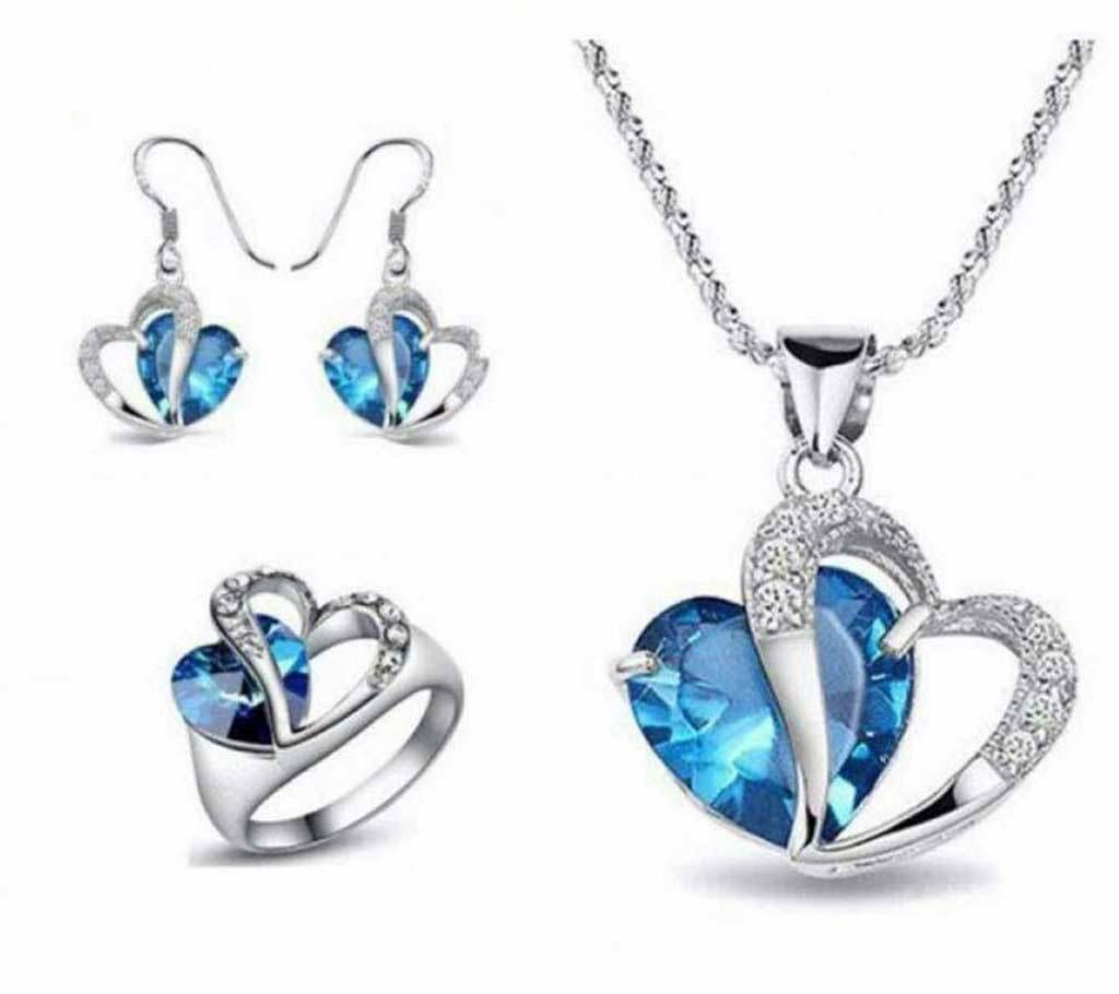 Heart Shaped Jewelry Pendant Set