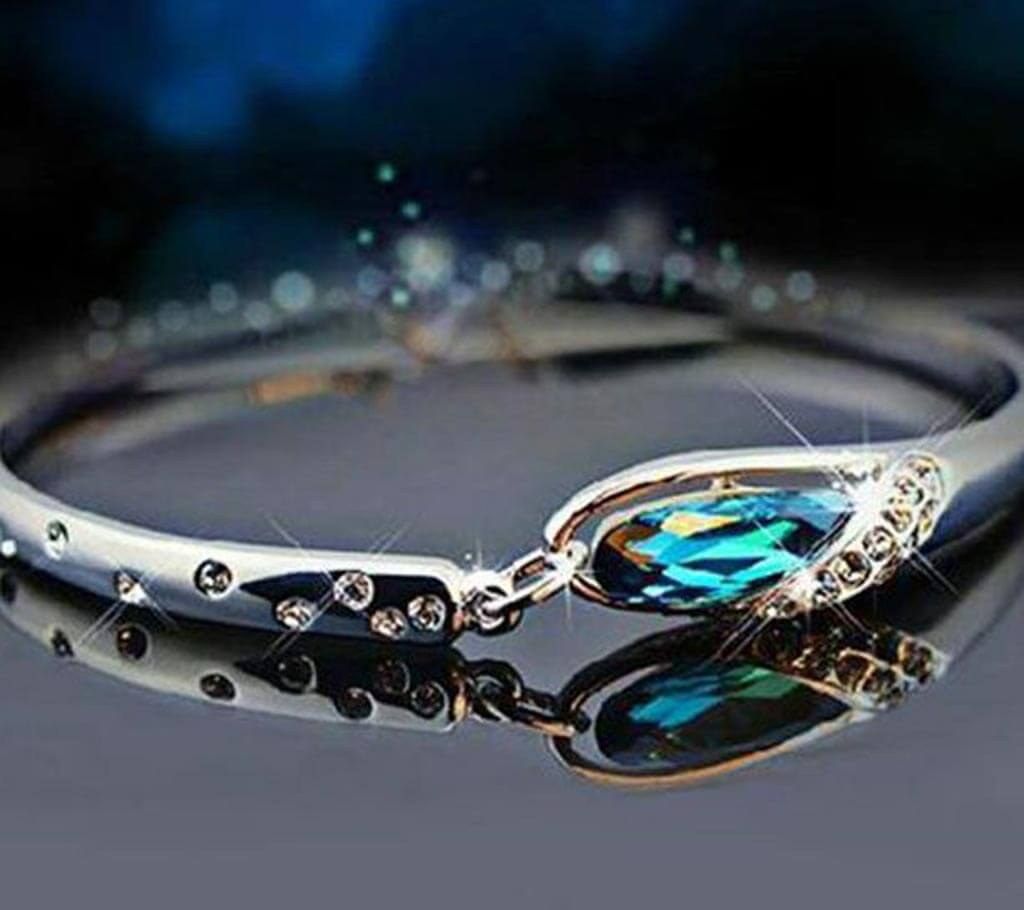 Blue stone and rhinestone setting bracelet