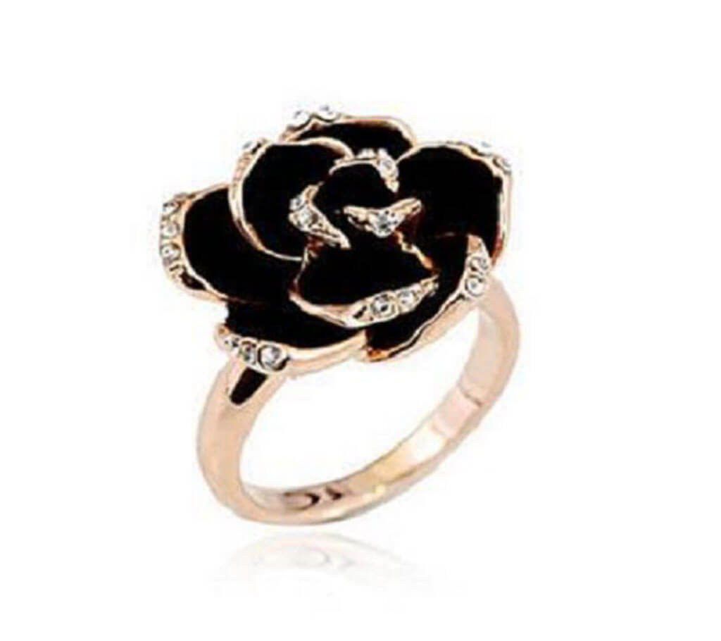 Black Rose Finger Ring