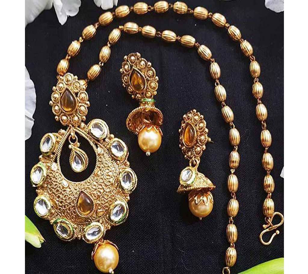 Gold plated pendant+earrings