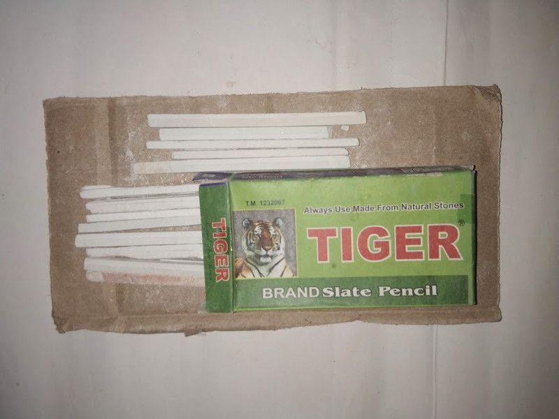 juturus Tiger Thin Slate Pencils 400g Chalk Wriiting  (40 Sticks)