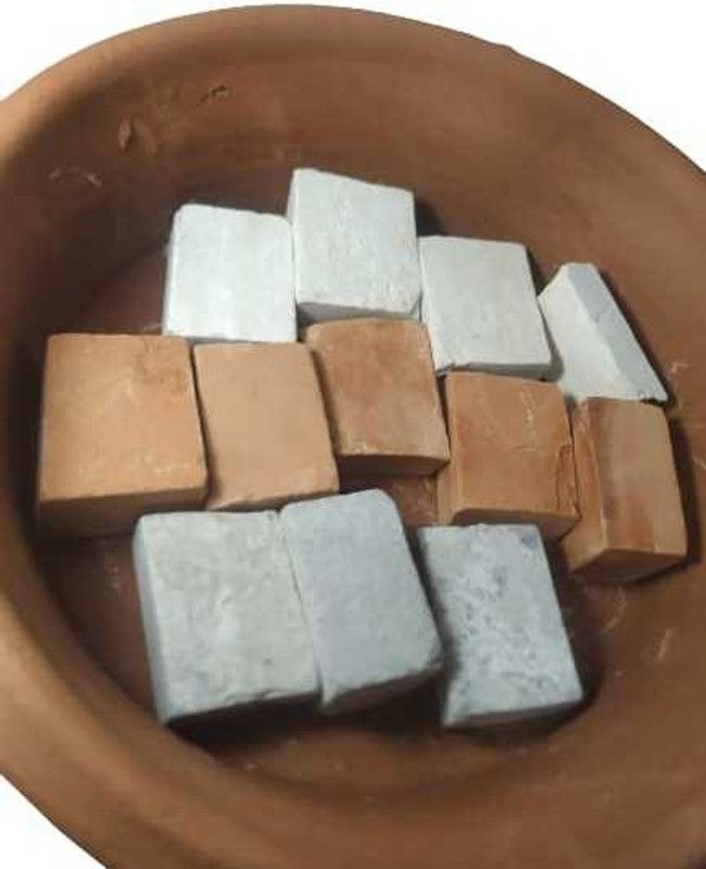 Brighty 1 kg mix colour slate cubes Billards Chalk box  (10 Sticks)