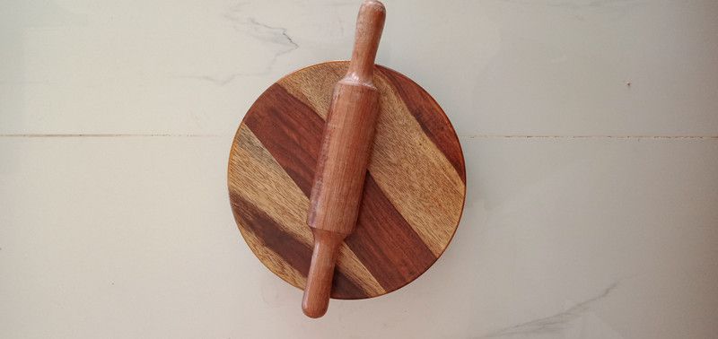 Gayatri Rolling Pin & Board  (Brown, Pack of 2)
