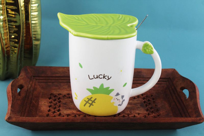 Biggie Collections Lucky Coffee Ceramic with Lid and Stainless Steel Spoon Ceramic Coffee Mug  (400 ml)