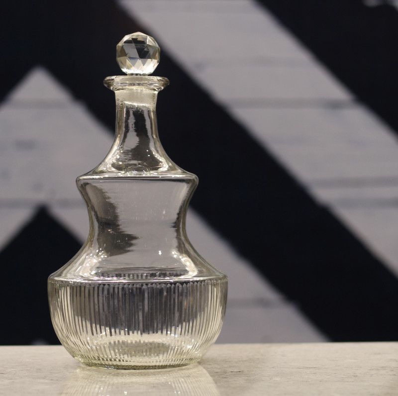 shobhana enterprises Decanter Glass Bottle(1200 ml) for Decoration,Whiskey, Scotch, Wine, Vodka, Tequila,Rum Decanter  (Glass, 1200 oz)