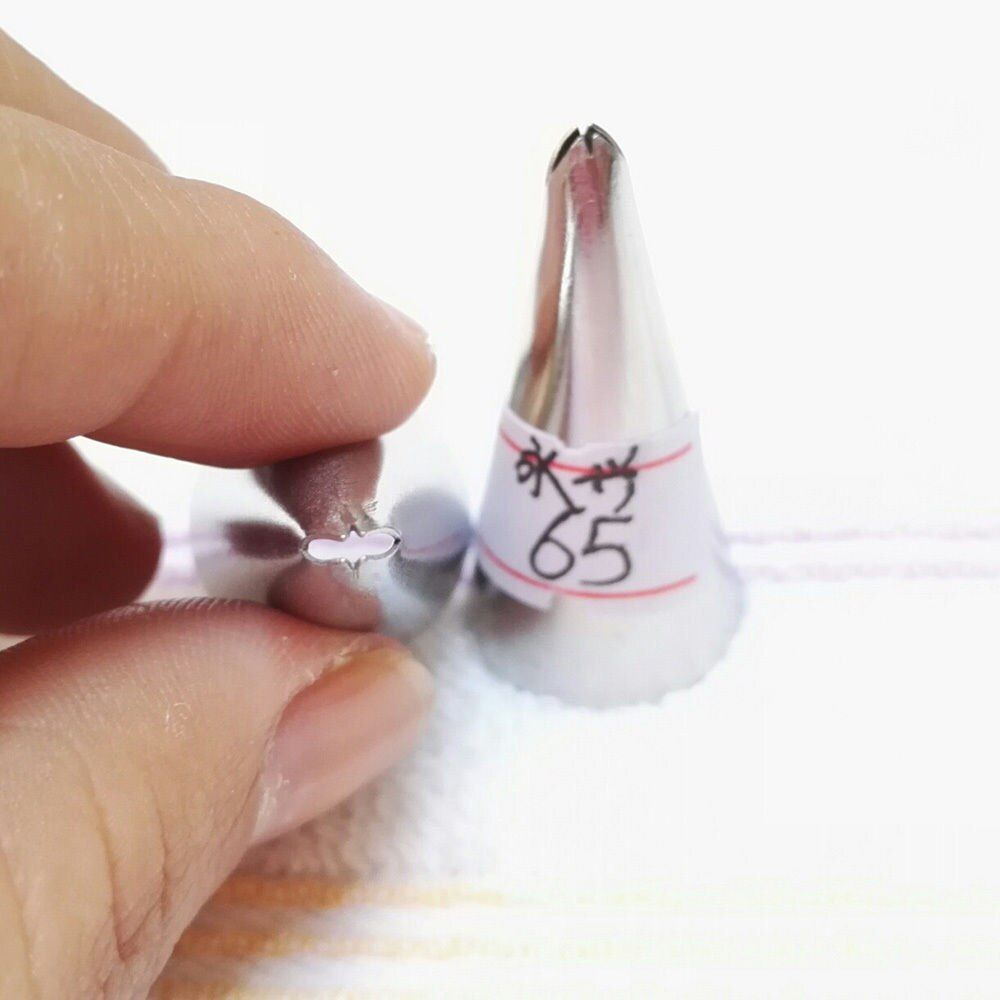 1PC Leaves Cream Metal Tips Stainless Steel Icing Piping Nozzles Cake Cream Decorating Cupcake Pastry Tools Decorator Free Ship