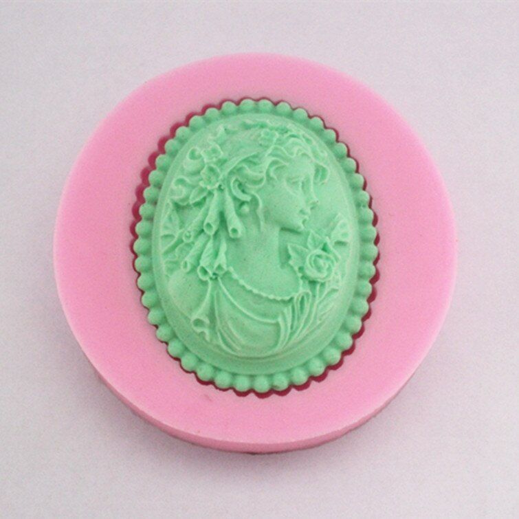 New 3.9cm Single mini Lady  Fondant Mold Silicone Sugar mini mold Craft Molds DIY Cake Decorating