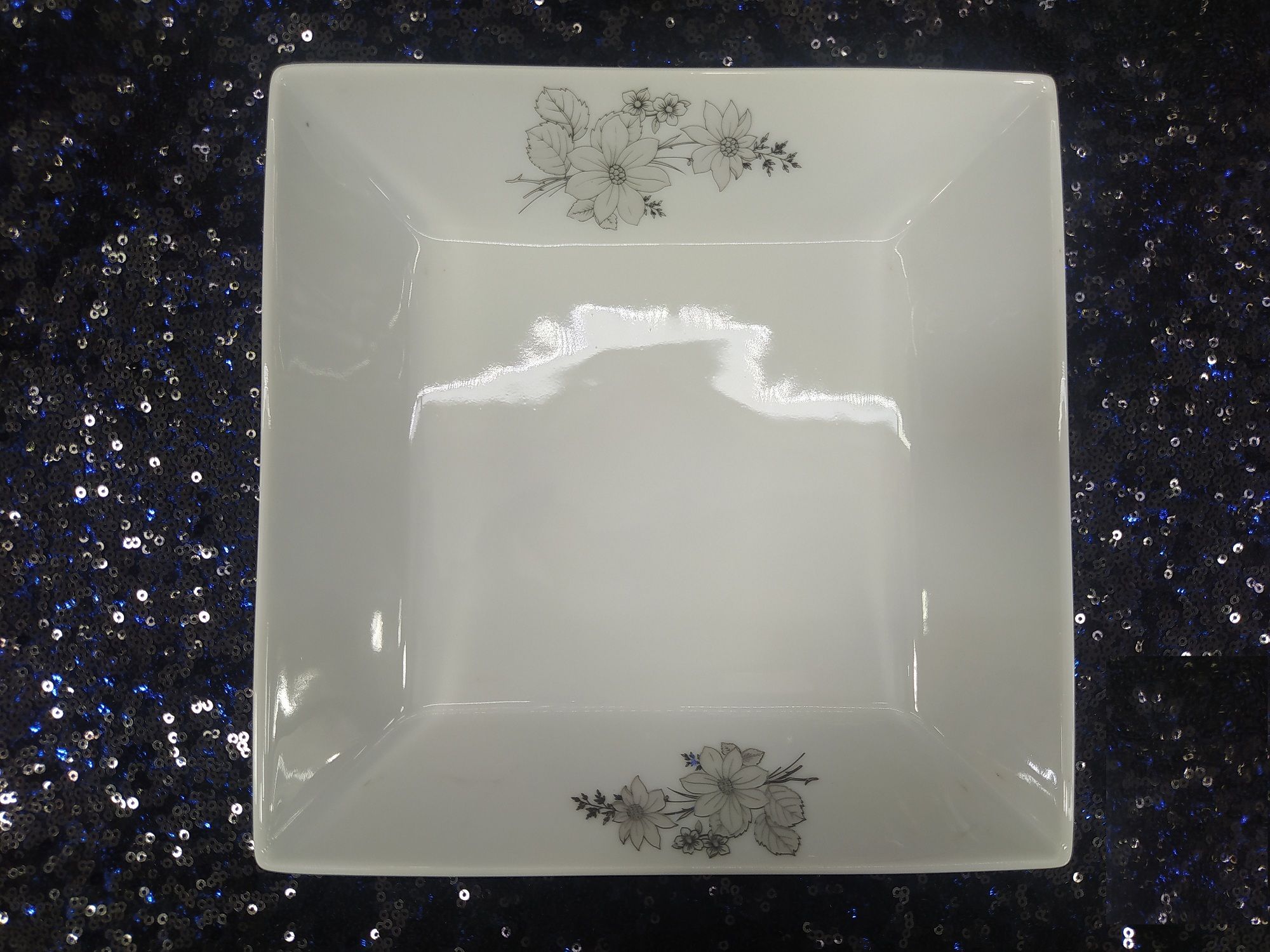 Serving Platters - Classic White Plate - Serving Trays For Parties - Microwave And Dishwasher Safe