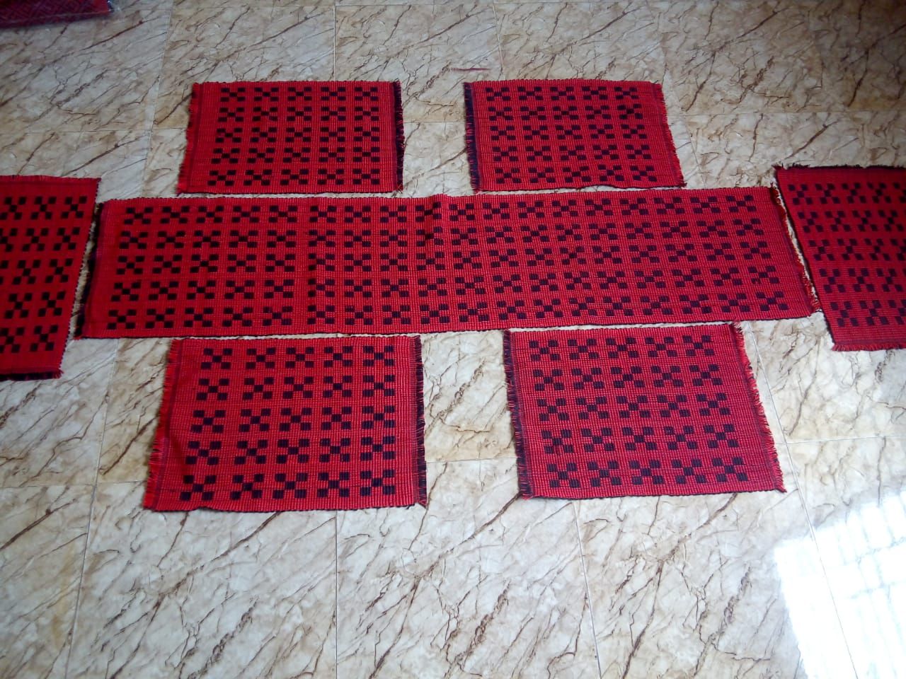7pc Table Runner Set - Red