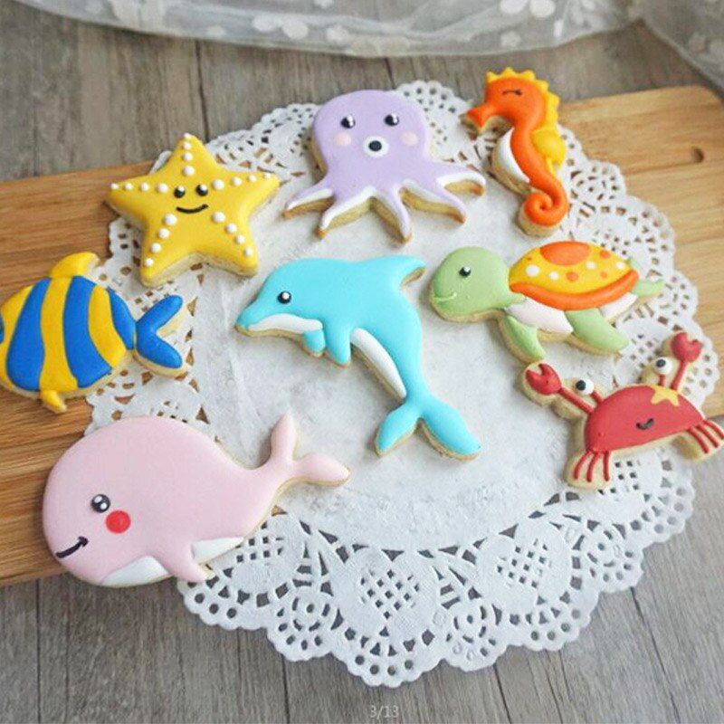 8pcs Cute Seahorse Fish Cake Mold Cutters Dolphin Cookie Buscuit Cutters Cake Decorating Tools Fondant Cutter Mold Baking Tools