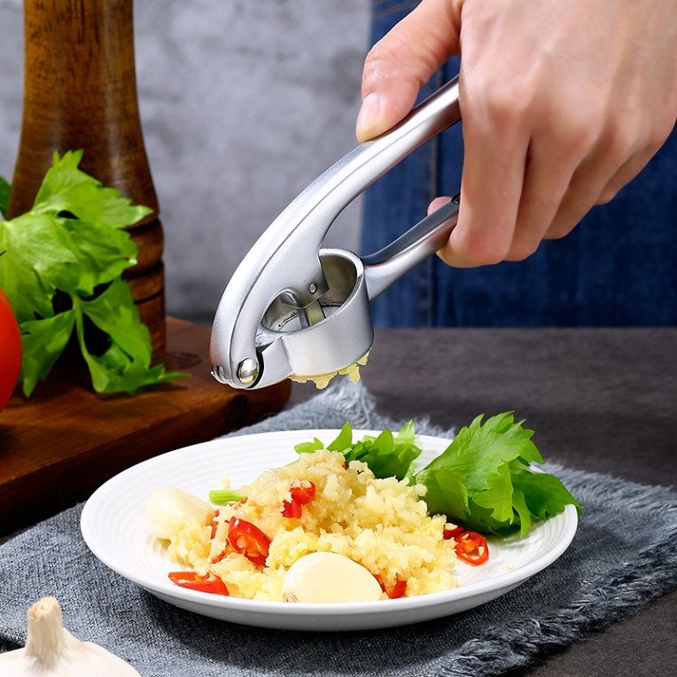 Stainless Steel Manual Garlic Press Garlic Twister Cutting Masher Kitchen Squeezed Garlic Tools