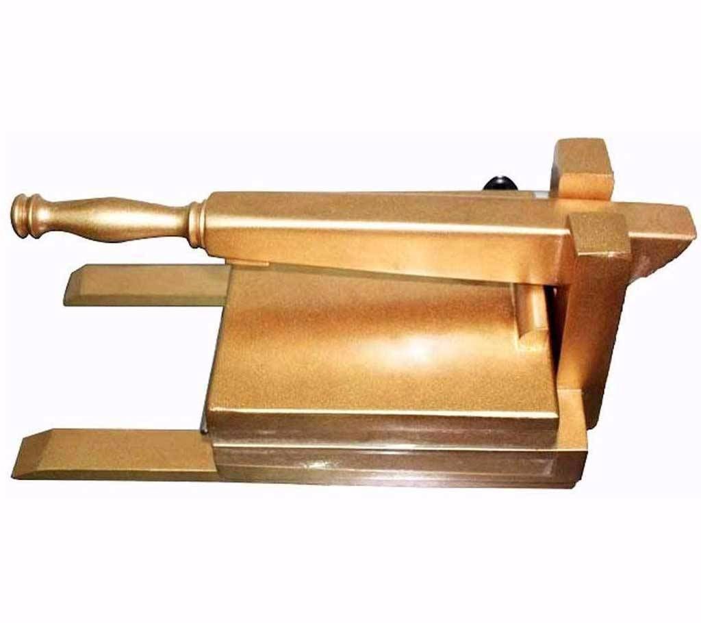 Manual hand operated roti maker