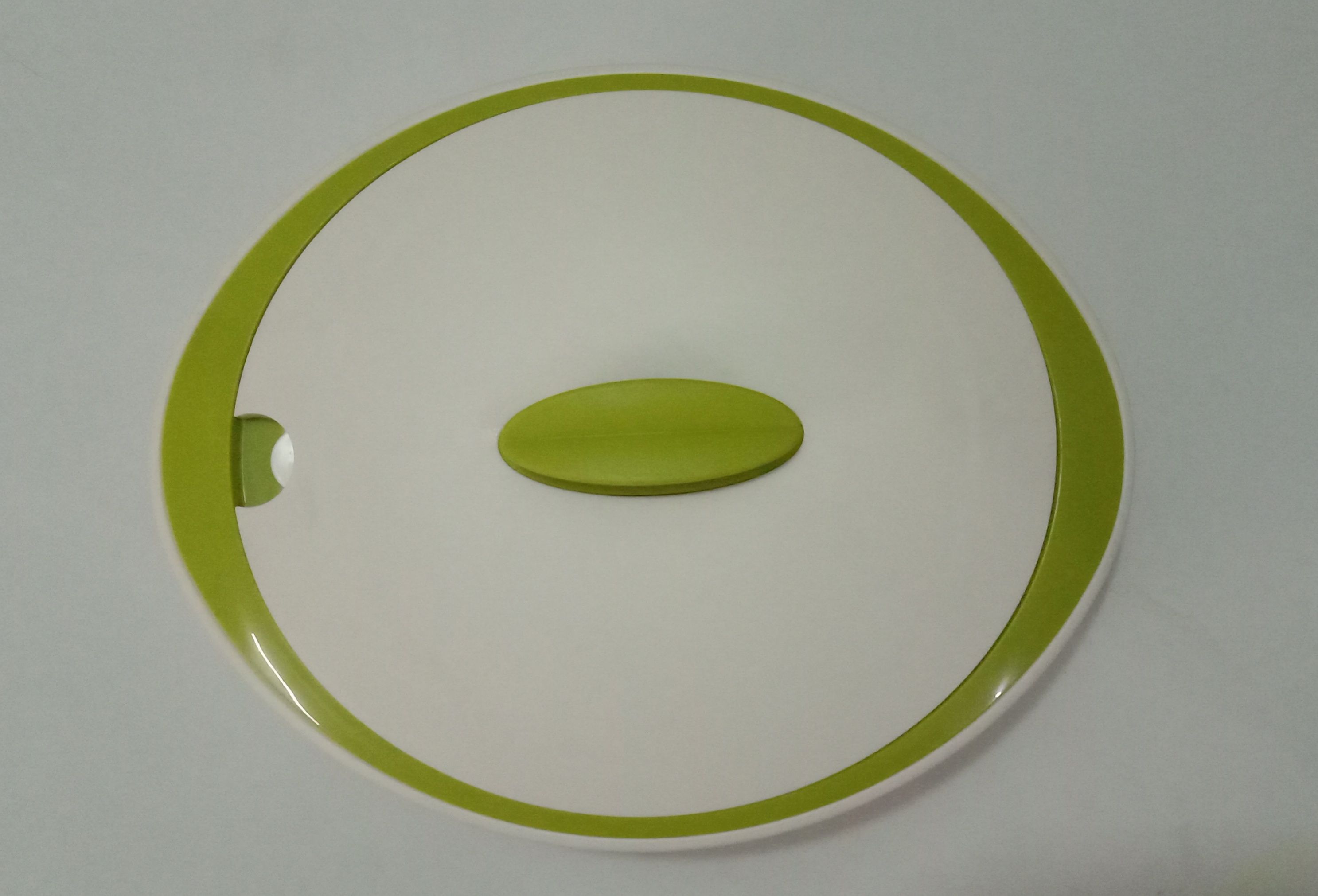 Serving bowl.