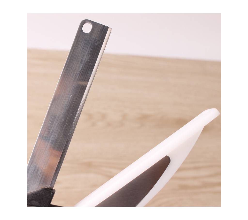 Cutter Knife With Cutting Board