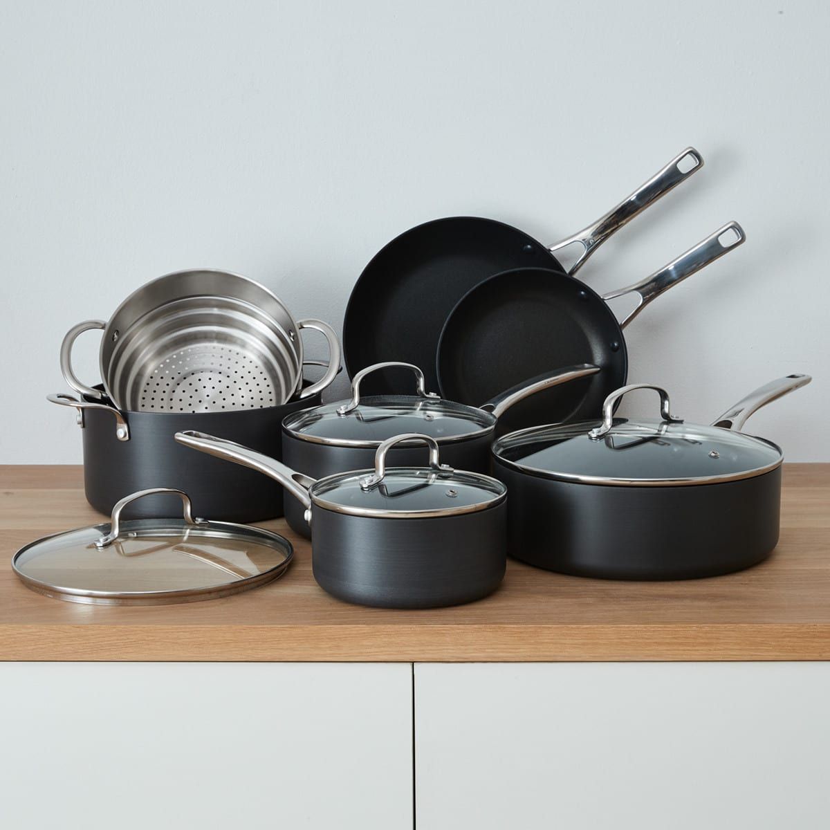 7 Piece Heavy Gauge Hard Anodised Cookware