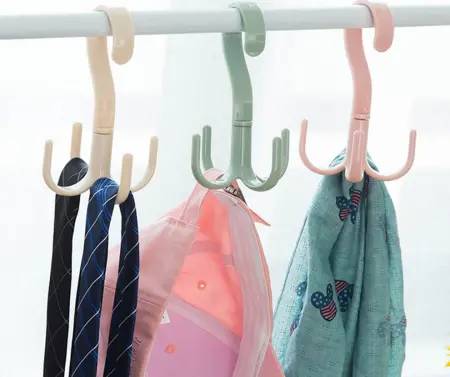 360* Rotating Hanger Multi-Function Handbag 360 Degree Rotated 4 Hooks Plastic Hanger