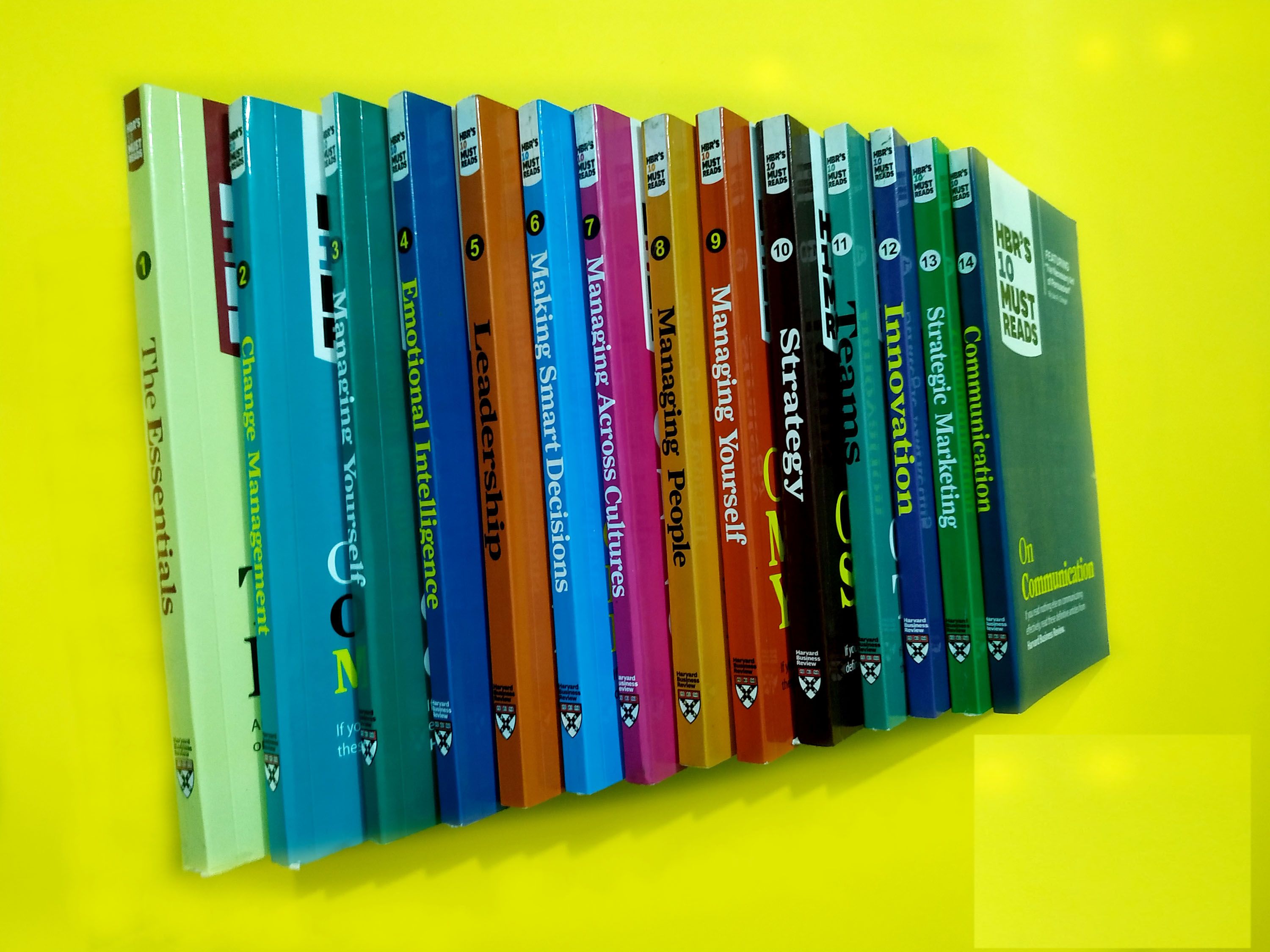 HBR's 10 Must Read Books Set (14 Books) ;