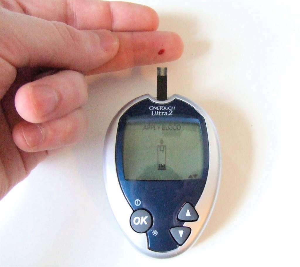 URight Blood Glucose Monitoring Machine (TD-4279)