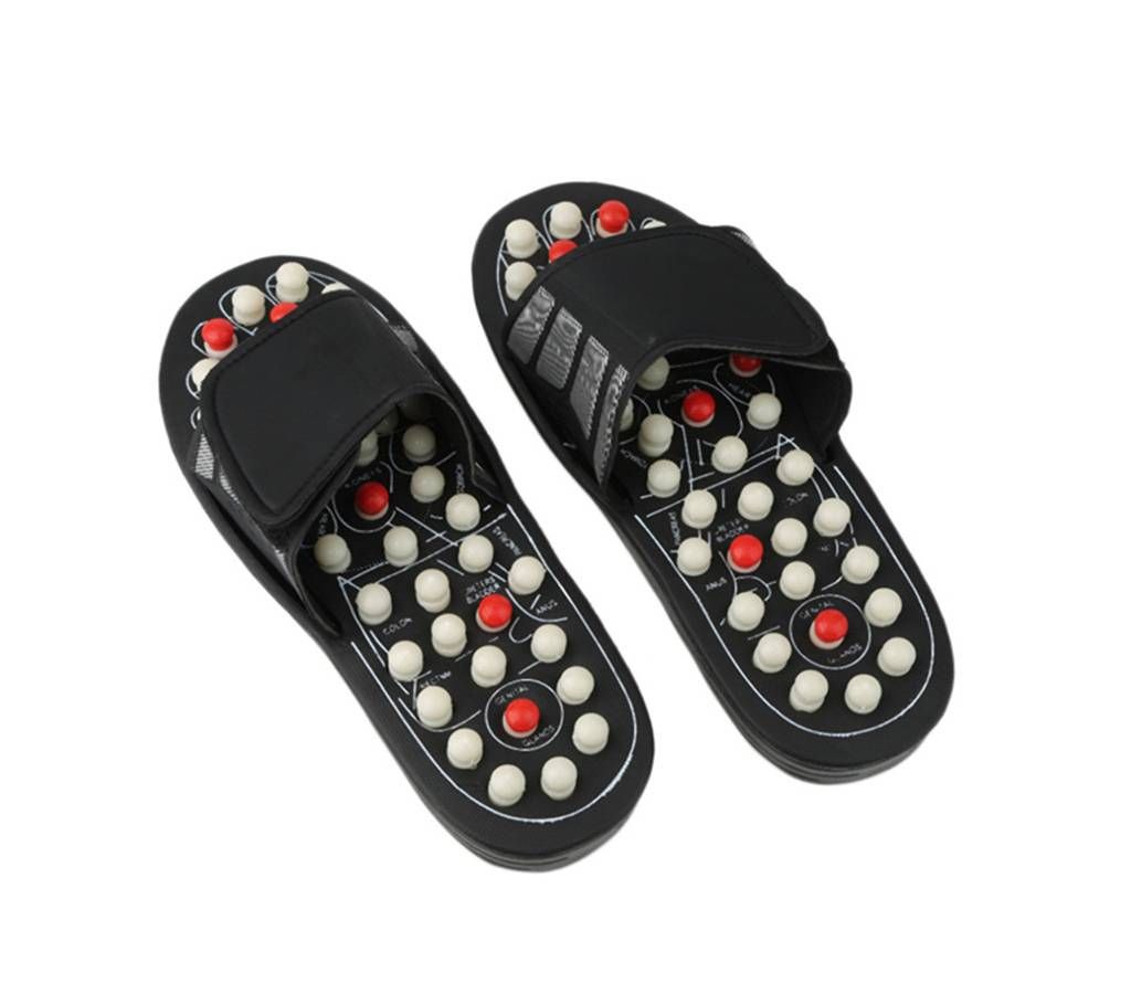 Rotating foot massage slipper