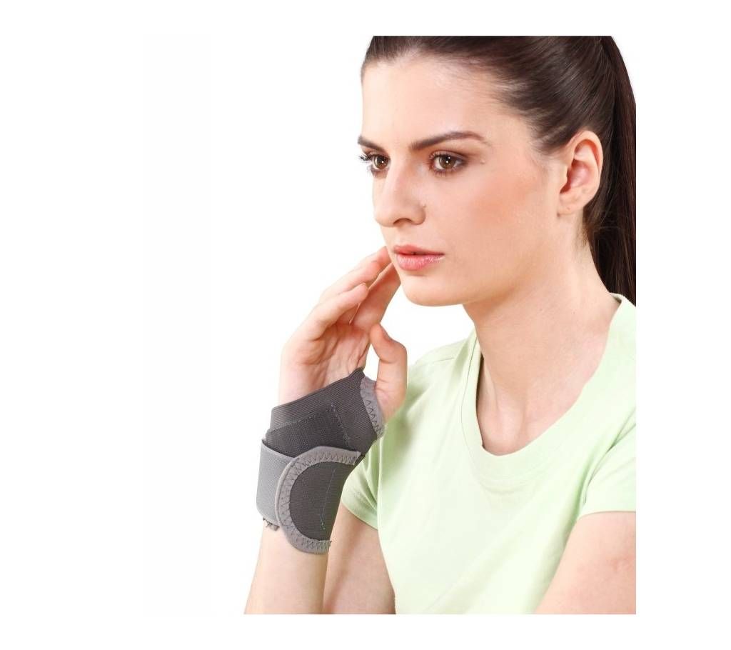 Tynor Wrist Brace with Thumb E-06, Support, protect and partially immobilize the wrist and the palm