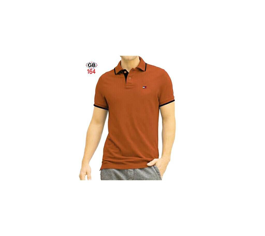 Means solid colour polo shirt