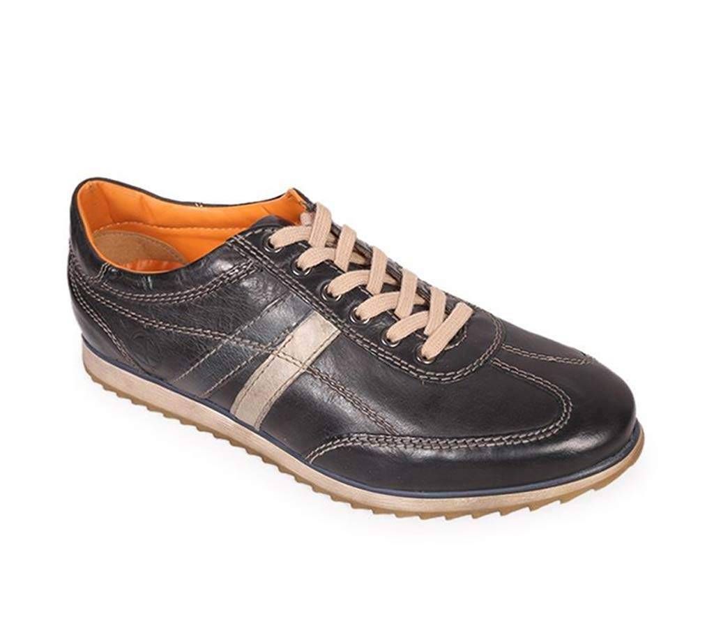Maverick Men's Dark Blue Smooth Leather Casual Lace Shoe

