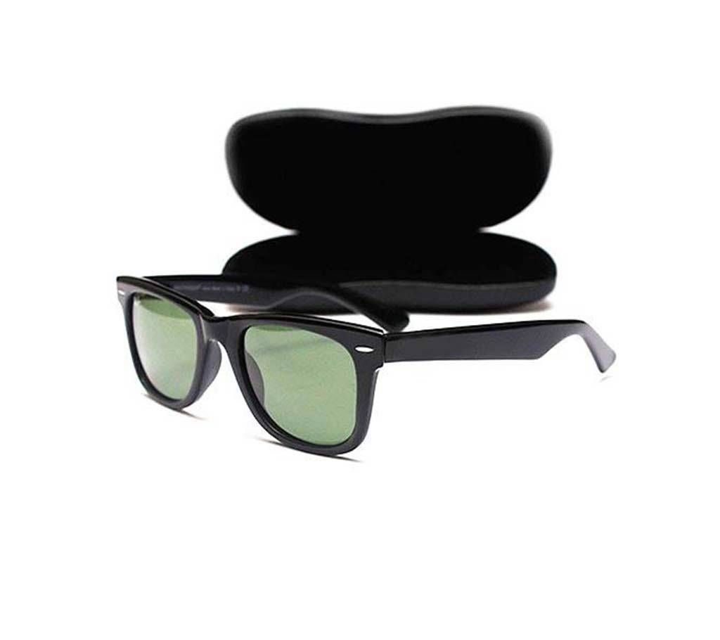 Retro Wayfarer Sunglasses - Black