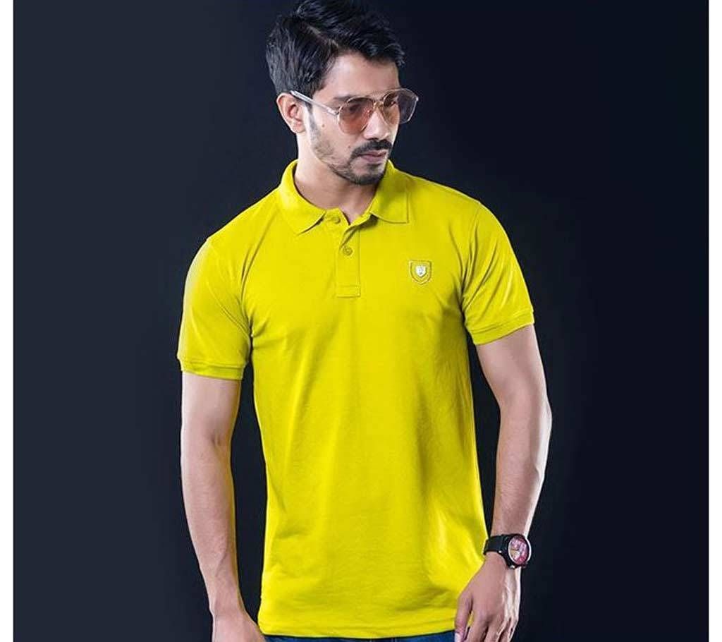 Olive Solid Color Casual Design Half Sleeve Polo Shirt for Men.
