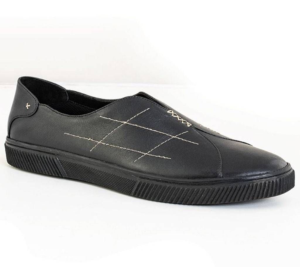 SLIP ON CASUAL BLACK SHOE