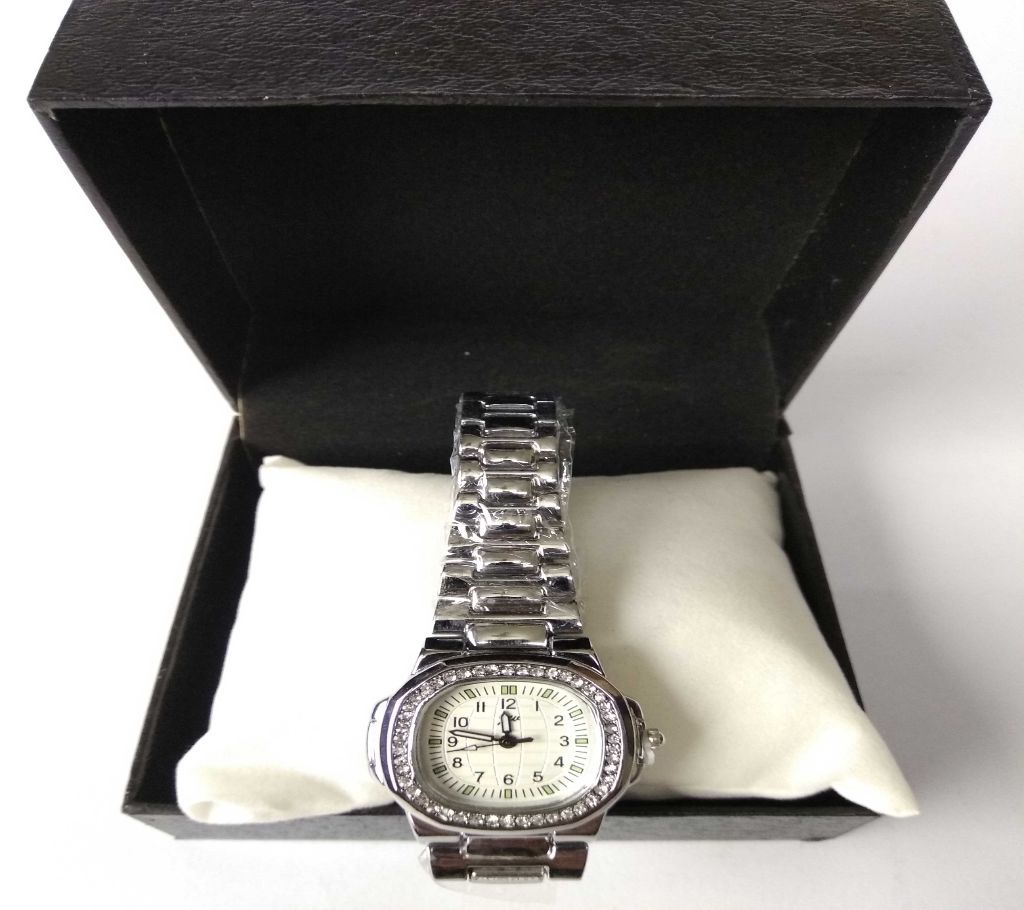 Gents Crystal Design Quartz Wrist Watch