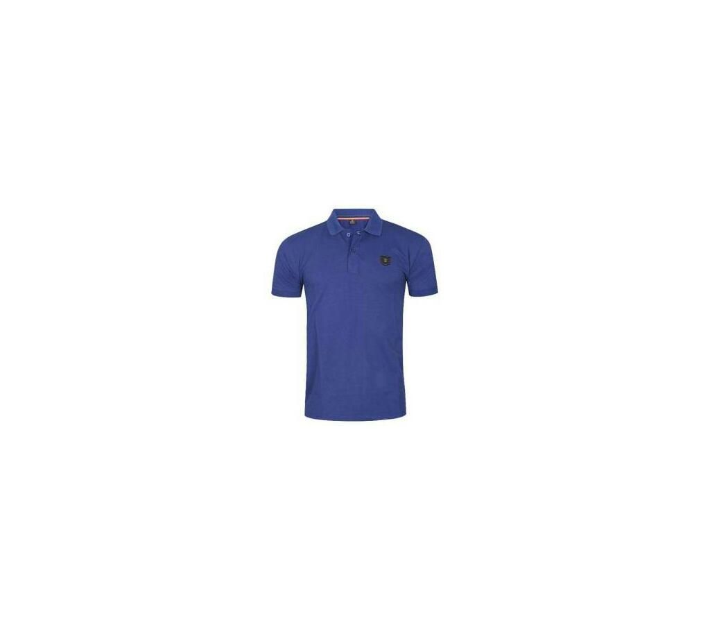 Half sleeve man's polo shirt